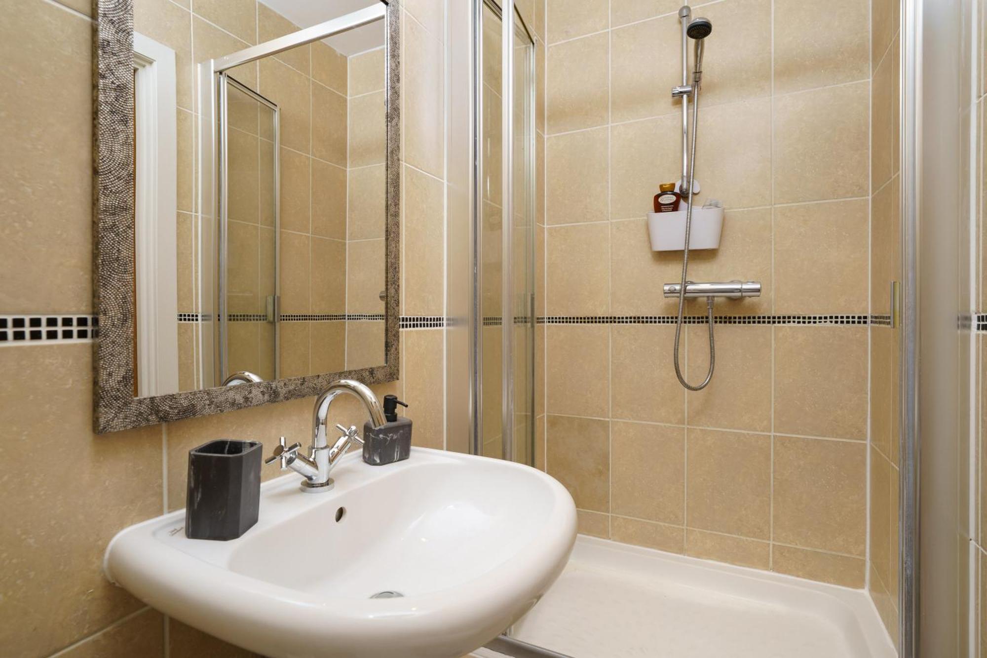 St George Wharf Appartement Londen Buitenkant foto